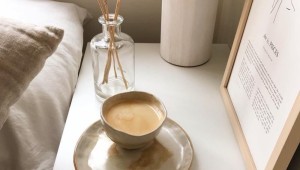 Эстетика коричневого кофе с молоком