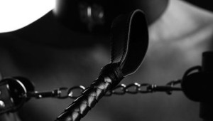 Мужчина доминирует обои на рабочий стол черные