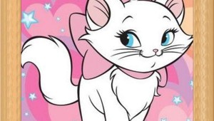 Белая кошка с розовым бантом