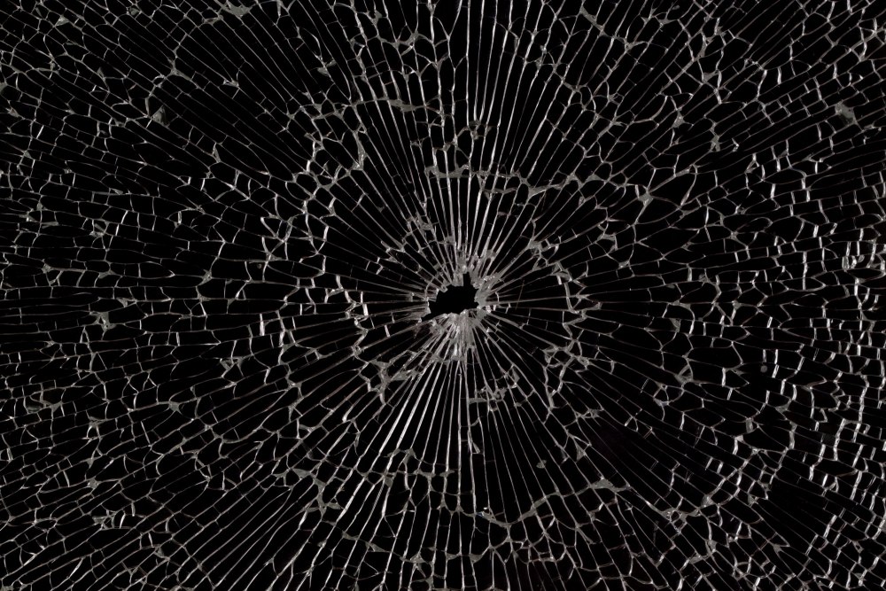 Разбитое стекло