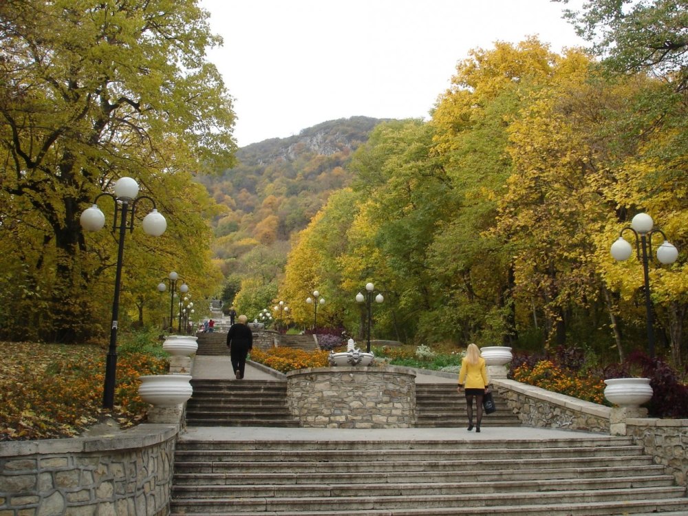 Курортный парк Железноводск осенью