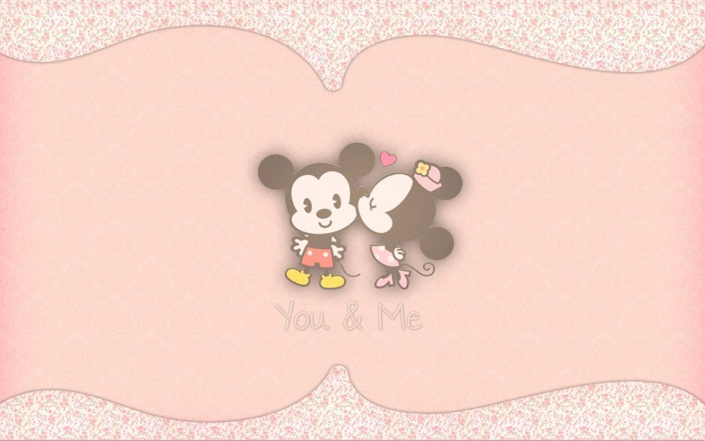 Mickey Love на черном фоне