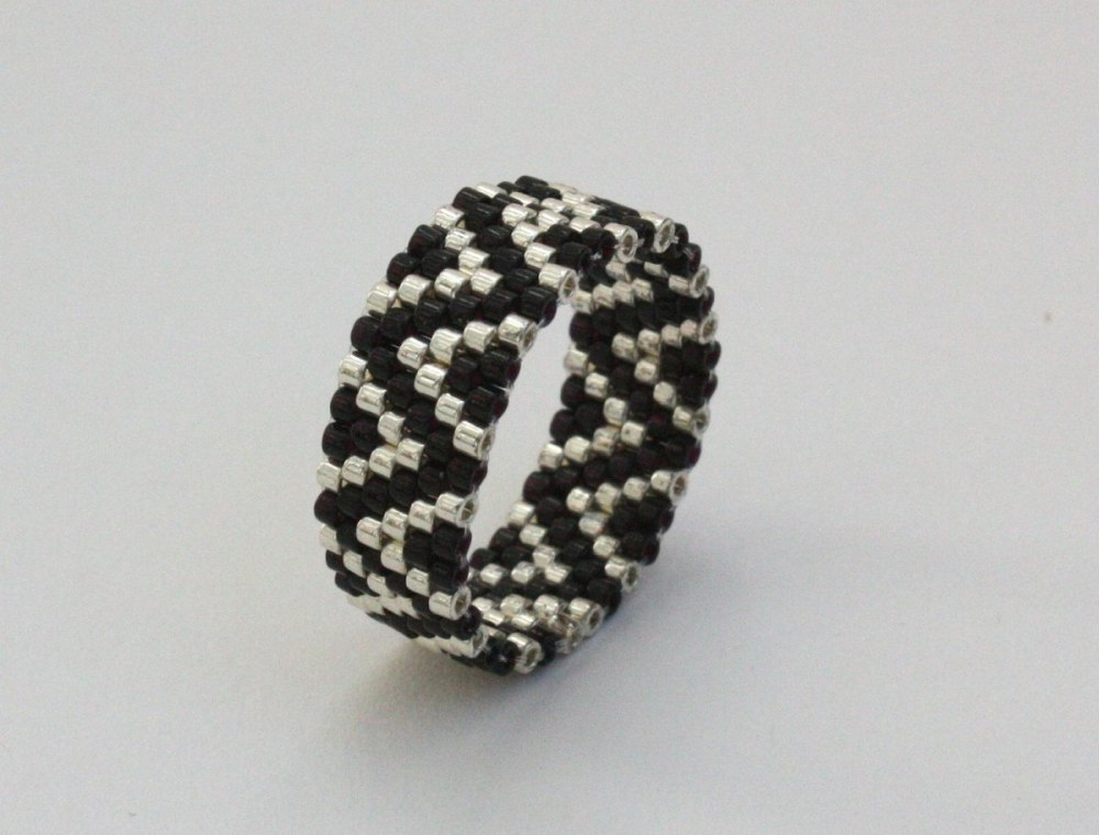 Колечки из бисера