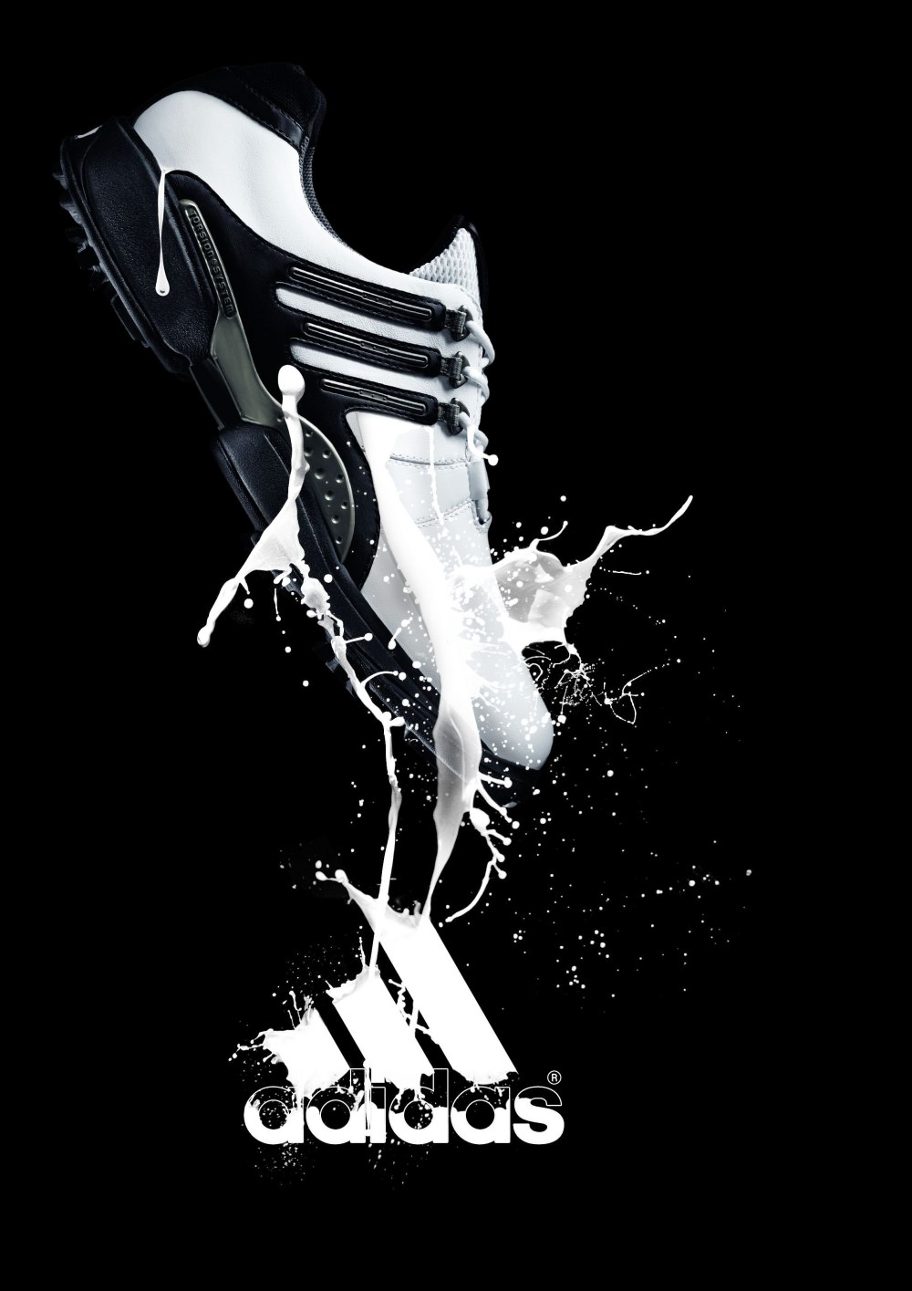 Радужное сердце на черном фоне