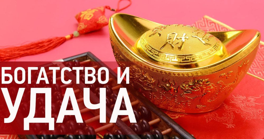 Много купюр долларов веер
