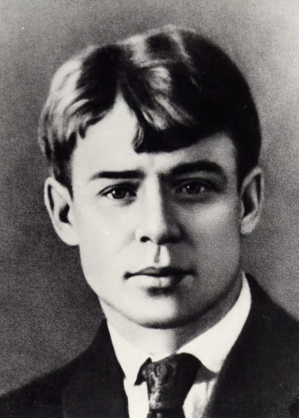 Поэт Сергей Есенин