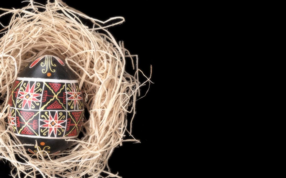 Пасха темный фон