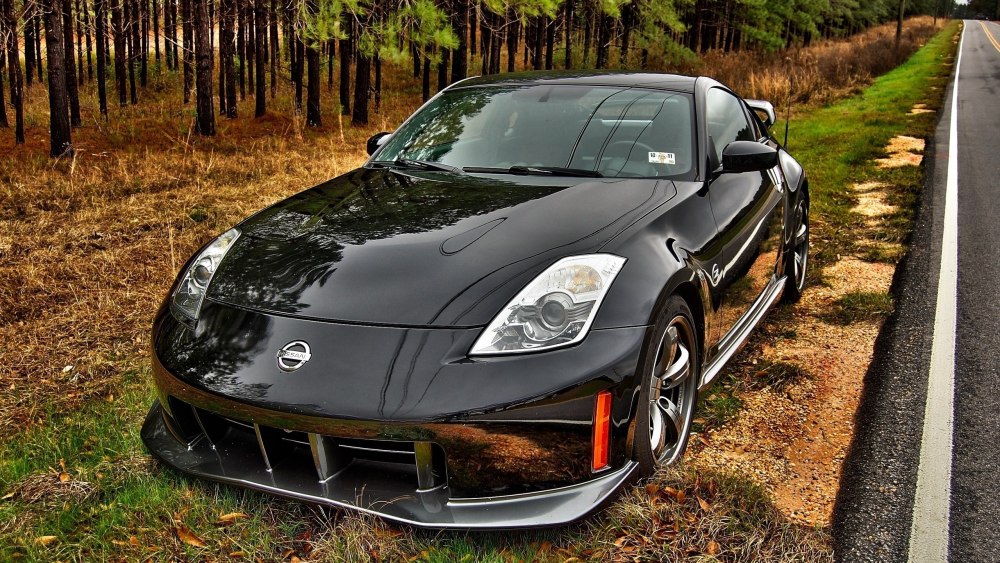 Спорткар Ниссан 350z