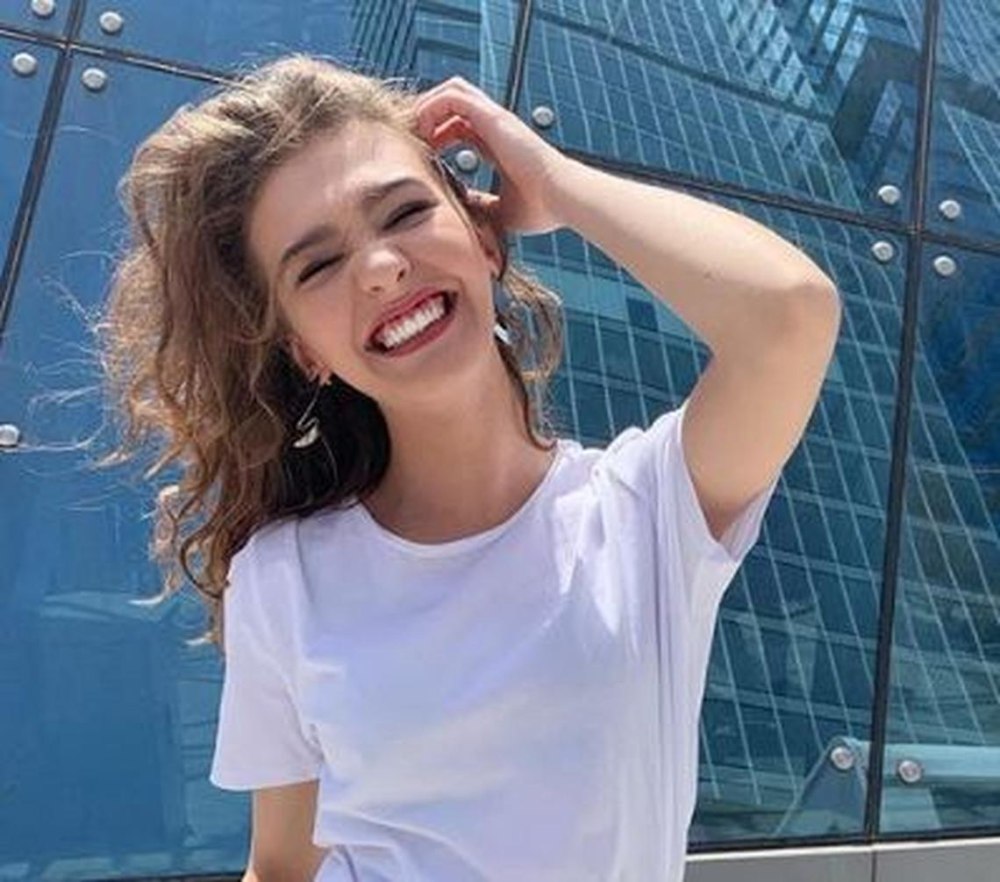 Мелиса донгель (Melisa Döngel)