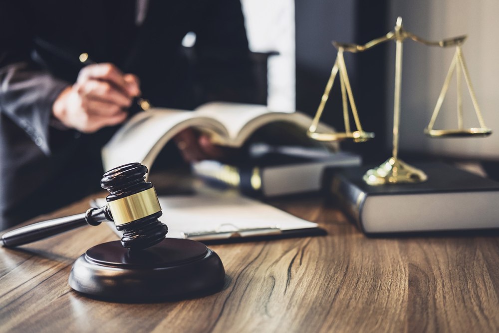 Адвокат по уголовным делам
