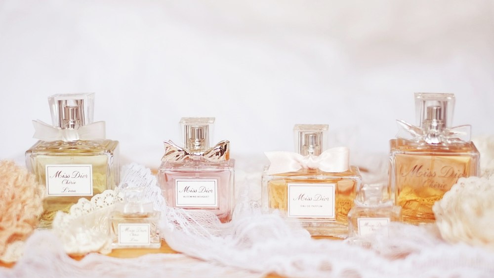 Бутылёк духов Miss Dior