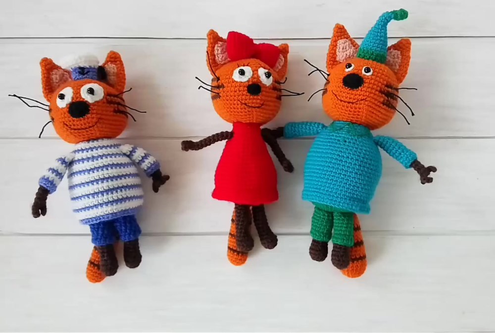 Коржик Карамелька и компот 3 кота