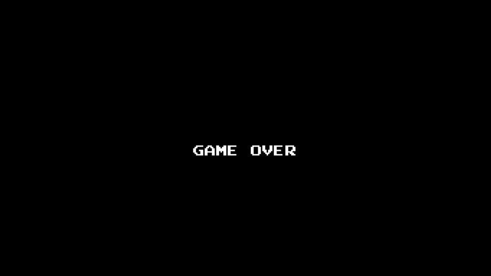 Game over на черном фоне