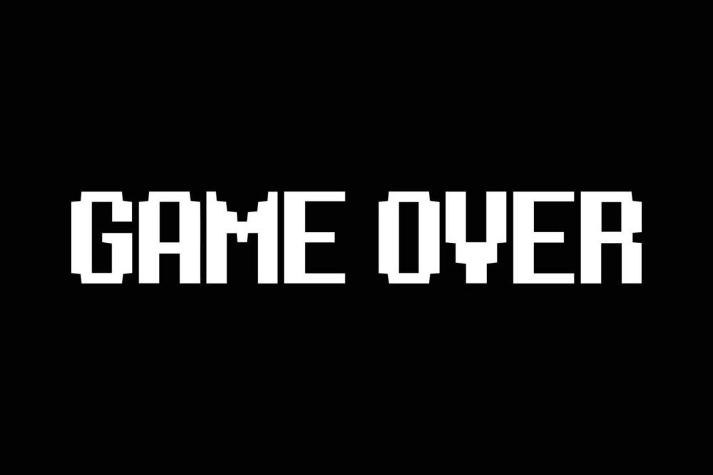 Game over на черном фоне