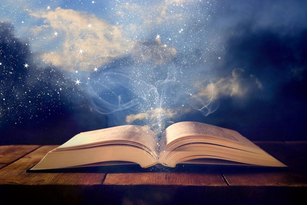 Красивая раскрытая книга
